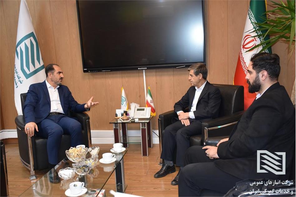 نشست مشترک مدیرعامل شرکت انبارهای عمومی و خدمات گمرکی ایران با نماینده مردم شریف شهرستان تبریز، آذرشهر و اسکو با محوریت توسعه