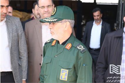 تأکید فرمانده سپاه عاشورا بر نقش‌آفرینی فعالان اقتصادی در خط مقدم جنگ اقتصادی/ سردار عباسقلی‌زاده: فعالان اقتصادی باید پشت «لانچرهای اقتصادی» برای رفاه مردم قرار بگیرند. 11