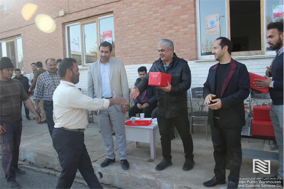 برگزاری مسابقات طناب کشی و نقاشی شرکت انبارهای عمومی منطقه ویژه اقتصادی سهلان به مناسبت هفته بسیج